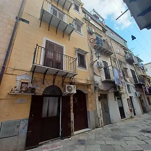 Genius , Palermo Italia