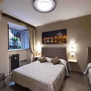 Domus Catone 21 , Roma Italia